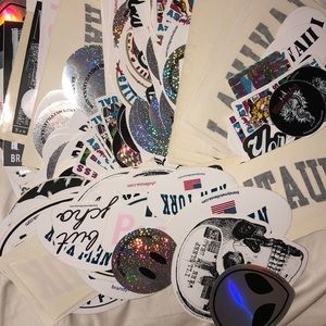 FREE BRANDY MELVILLE STICKERS!